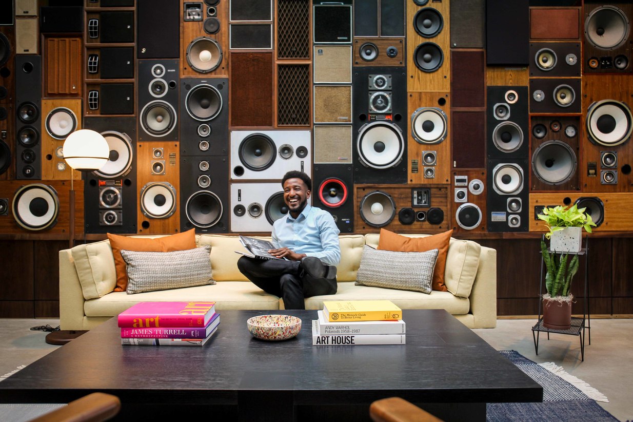 A man sits in the music lounge of the Central Station | Alex Shansky